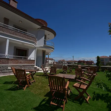 Cunda Butik Hotel *